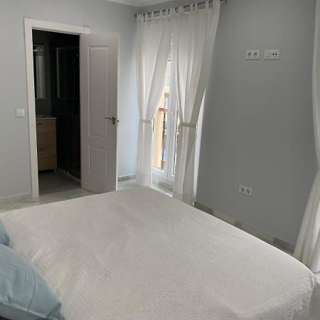 Cartujano City Center Apartment เฮเรซ เด ลาฟรอนเตรา ภายนอก รูปภาพ