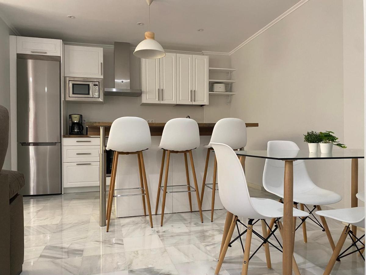 Cartujano City Center Apartment เฮเรซ เด ลาฟรอนเตรา ภายนอก รูปภาพ