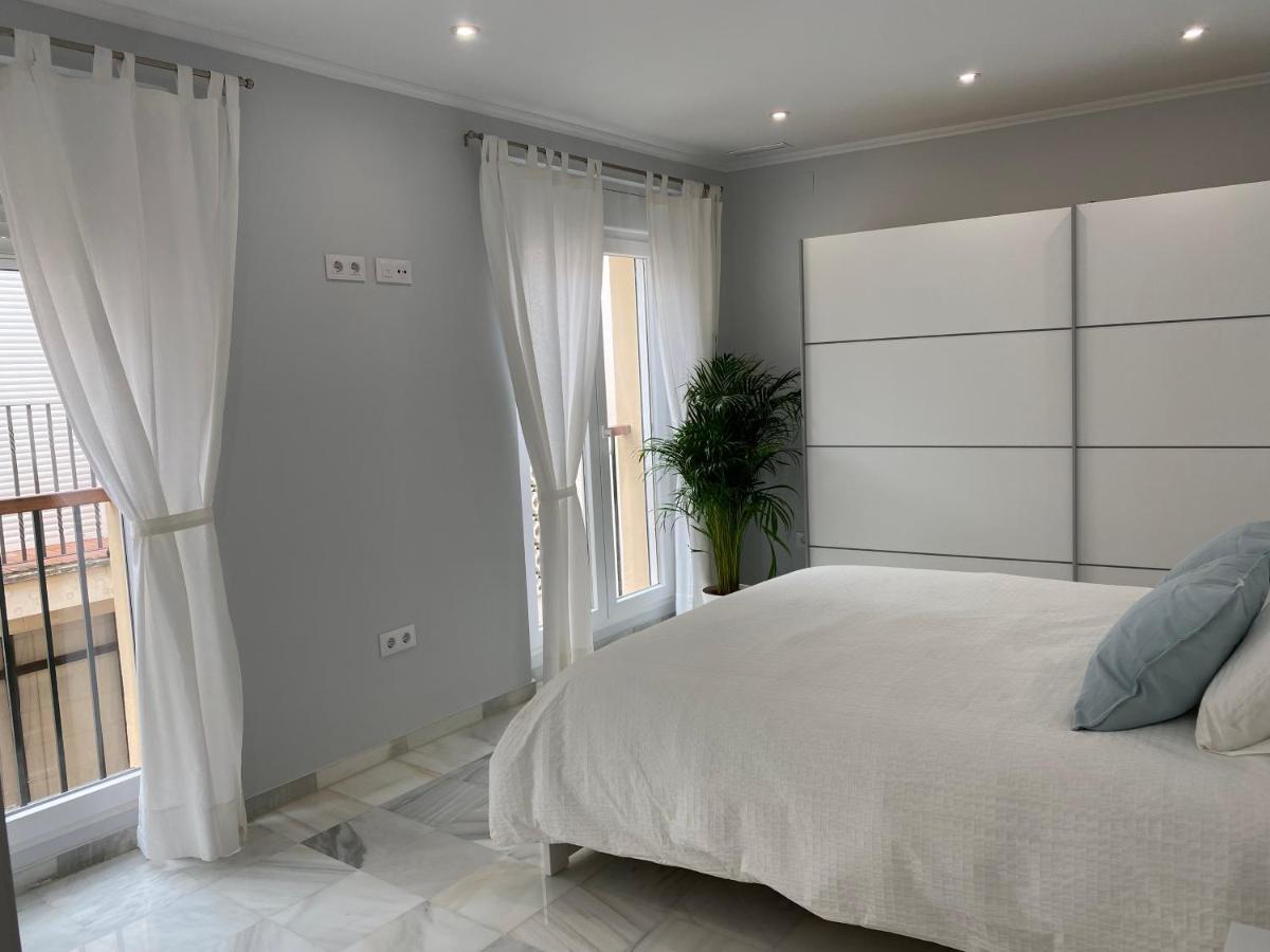 Cartujano City Center Apartment เฮเรซ เด ลาฟรอนเตรา ภายนอก รูปภาพ