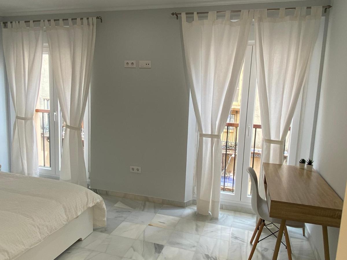 Cartujano City Center Apartment เฮเรซ เด ลาฟรอนเตรา ภายนอก รูปภาพ