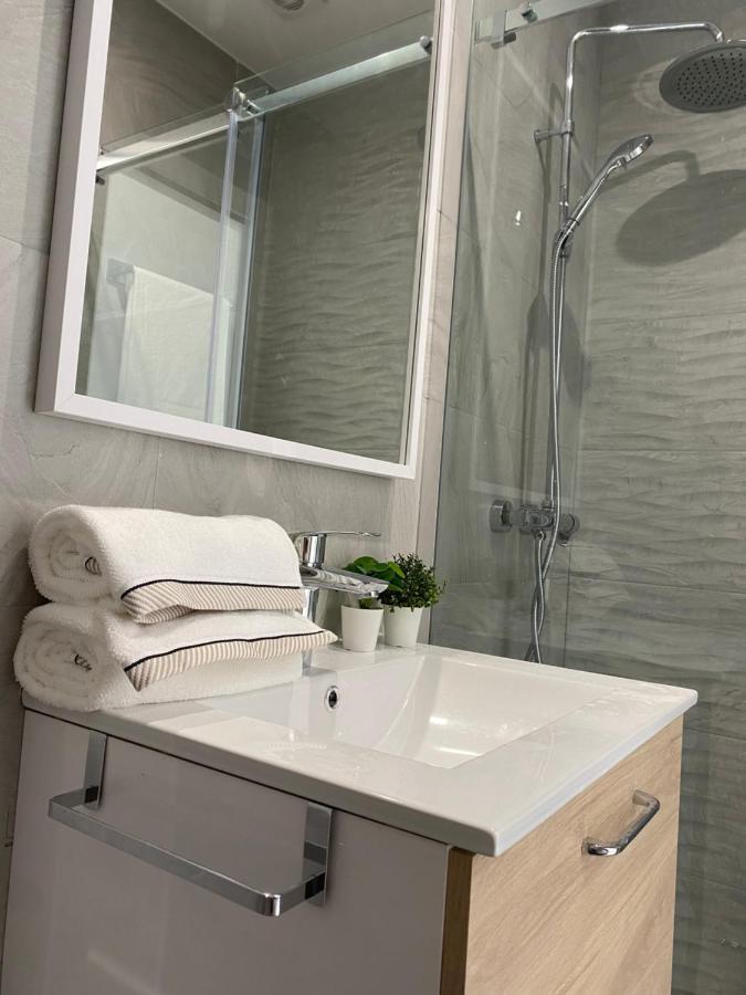 Cartujano City Center Apartment เฮเรซ เด ลาฟรอนเตรา ภายนอก รูปภาพ