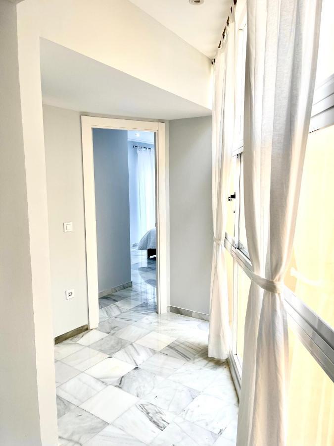Cartujano City Center Apartment เฮเรซ เด ลาฟรอนเตรา ภายนอก รูปภาพ